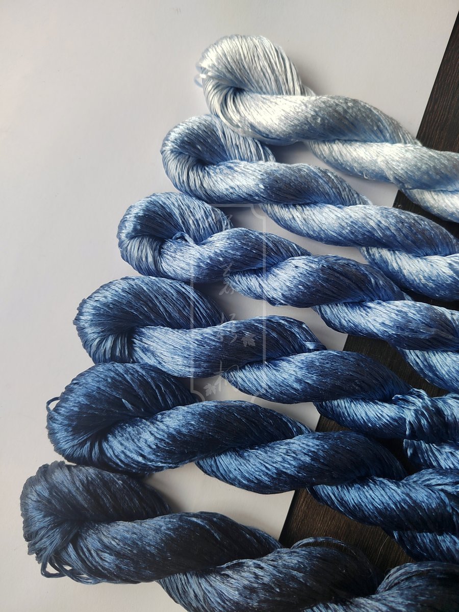 10g Suzhou Embroidery Thick Filament Slightly Twisted Mulberry Silk Thread(佛头青)