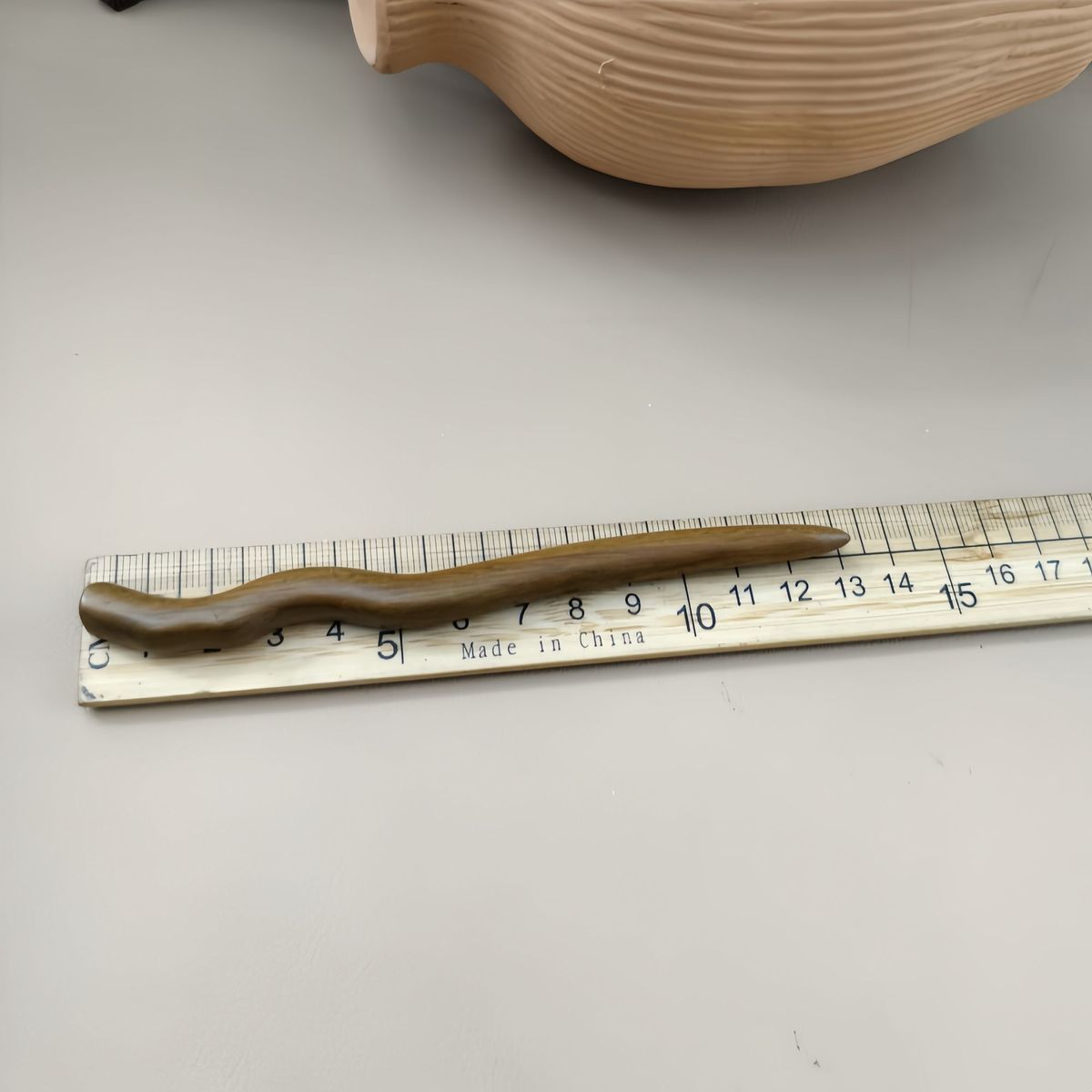 Handmade Green Sandalwood Hair Stick – 13cm Wooden Hair Pin for Women | Natural Fragrant Finish