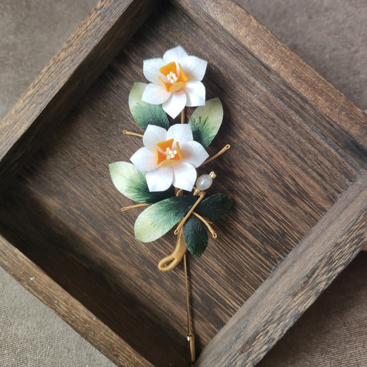 Handmade Ronghua Narcissus Brooch - Wedding & Daily
