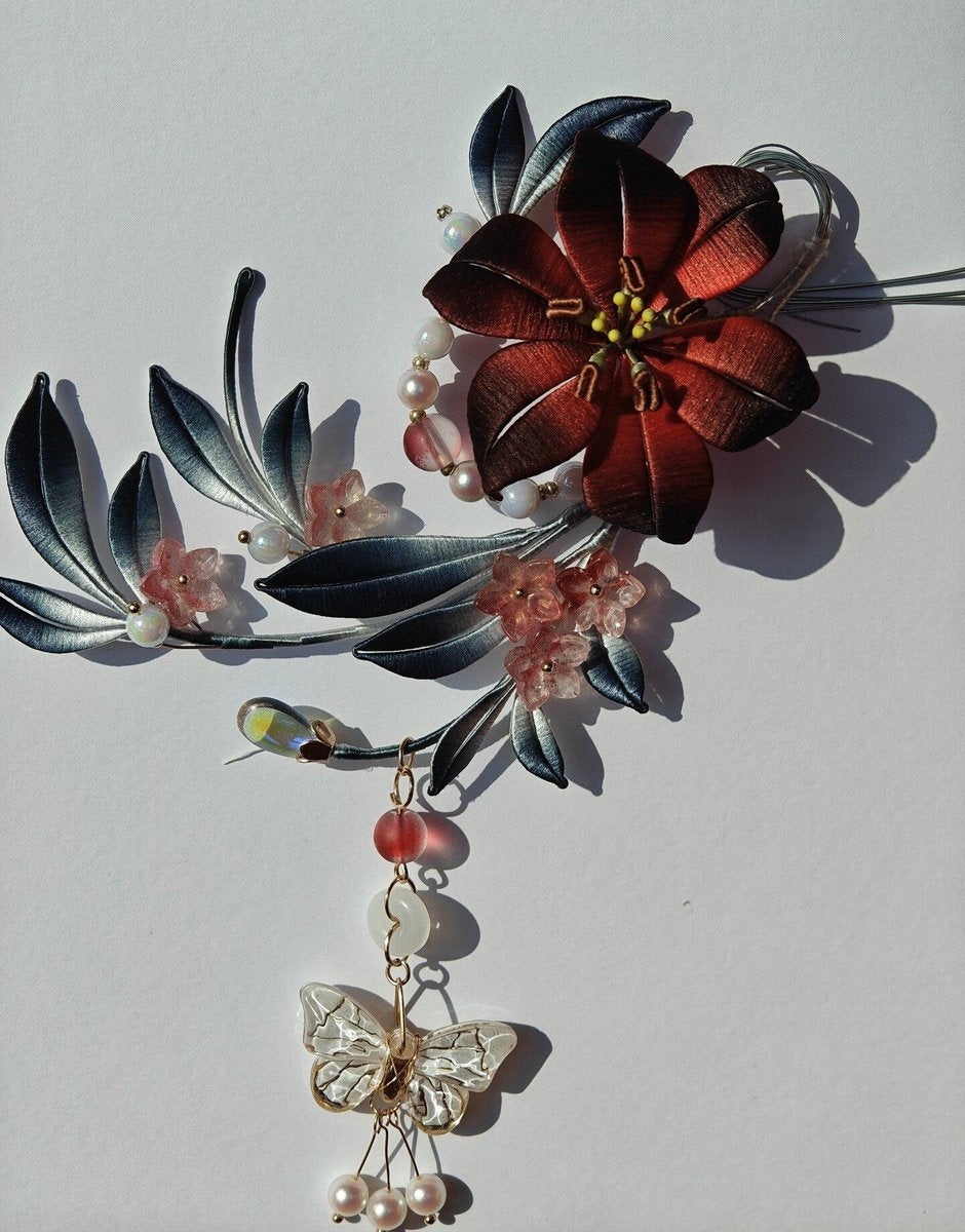 Handmade Thread-Wrapped Crimson & Black Floral Hair Clip - Artisanal Chanhua Hair Accessory