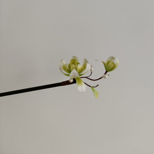 Handmade Ronghua Magnolia Hairpin - White & Green with Pearl - Wedding & Daily