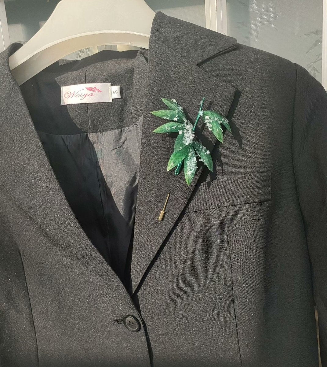 Handmade Snow Bamboo Ronghua Brooch - Artisanal Silk Botanical Pin