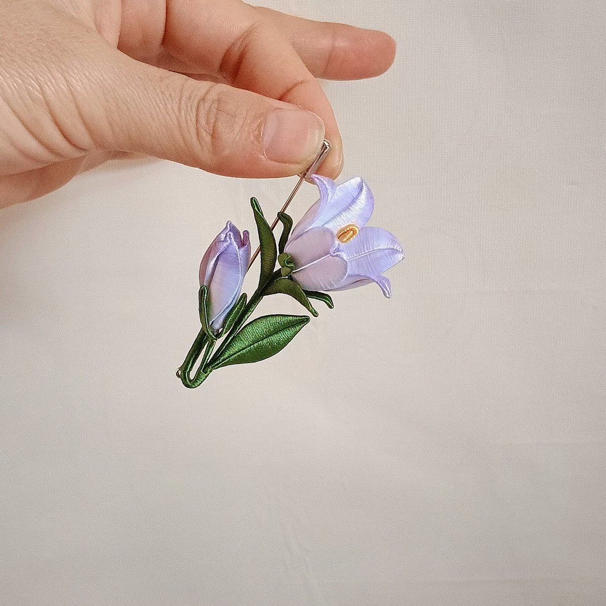 Handmade Chanhua Bellflower Brooch - Lavender Bloom with Green Leaves