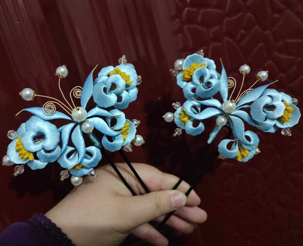 Handmade Thread-Wrapped Butterfly Hairpin - Artisanal Chanhua Elegant Flutter Accessory