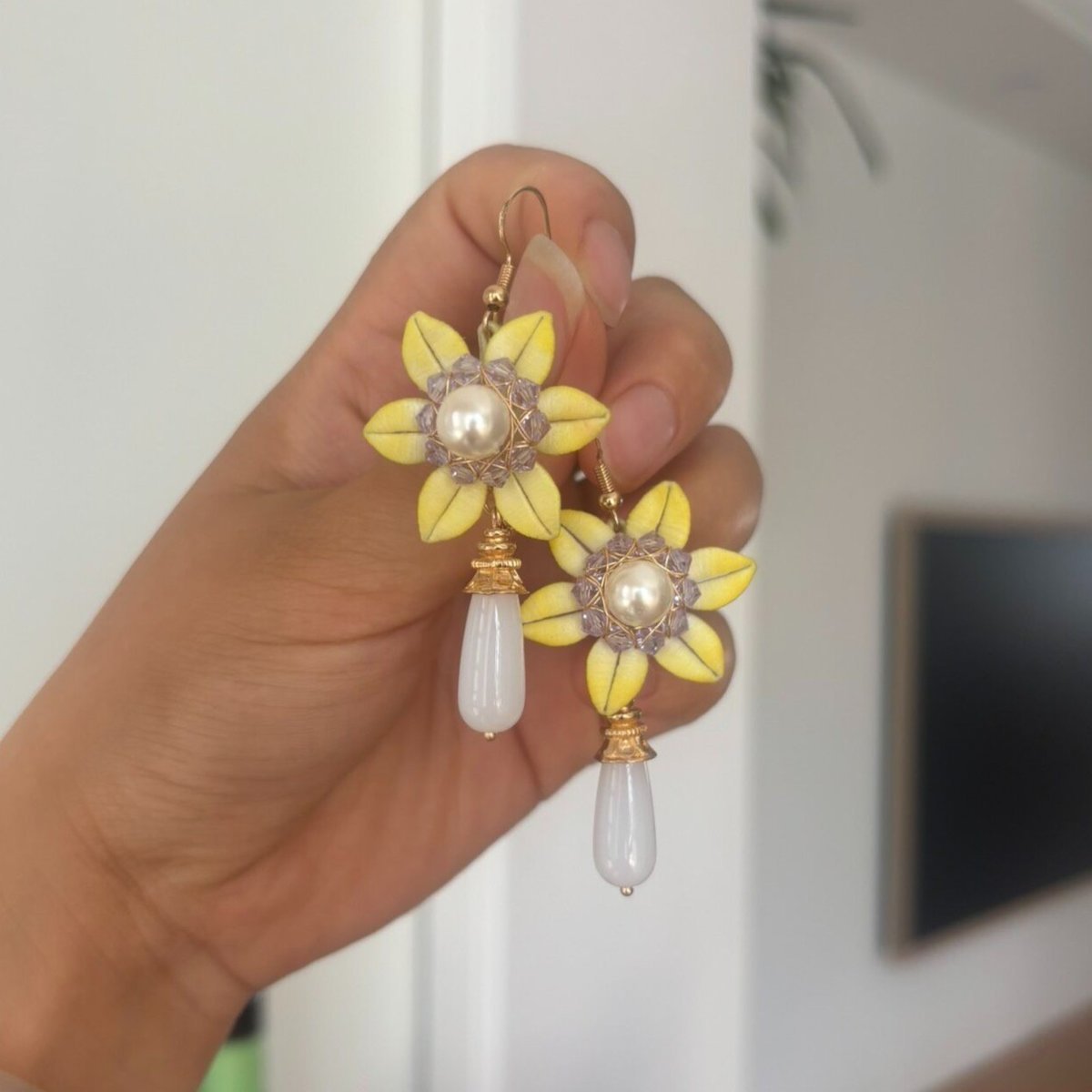 Handmade Chanhua Thread-Wrapped Sunflower Earrings - Vibrant Floral Jewelry