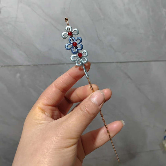Handmade Chanhua stacked flower hairpin with blue and silver silk thread flowers and red centers