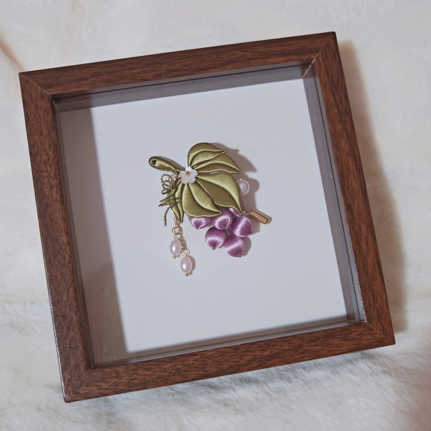 Handmade Chanhua Grape Brooch - Gold Leaf with Pearl Drop