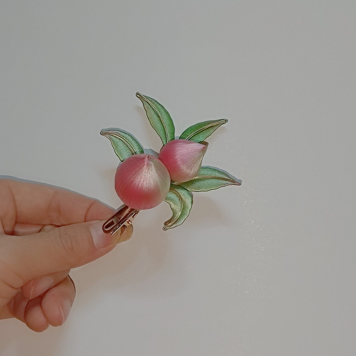Handmade Thread-Wrapped Peach Hair Clip - Artisanal Chanhua Fruit Accessory