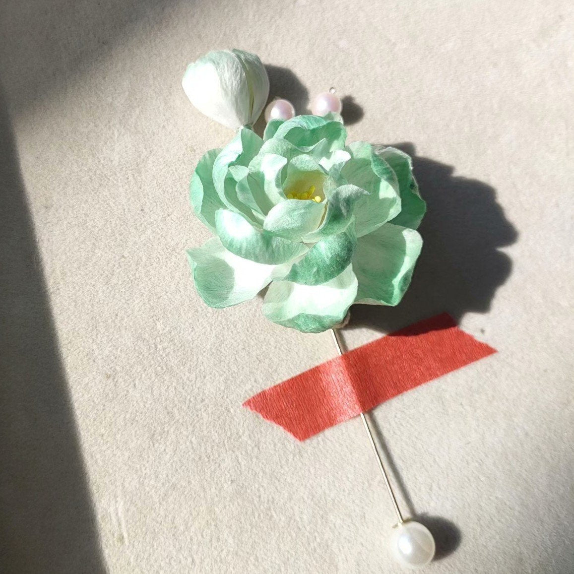 Handmade Green Hibiscus Ronghua Brooch - Artisanal Silk Floral Pin