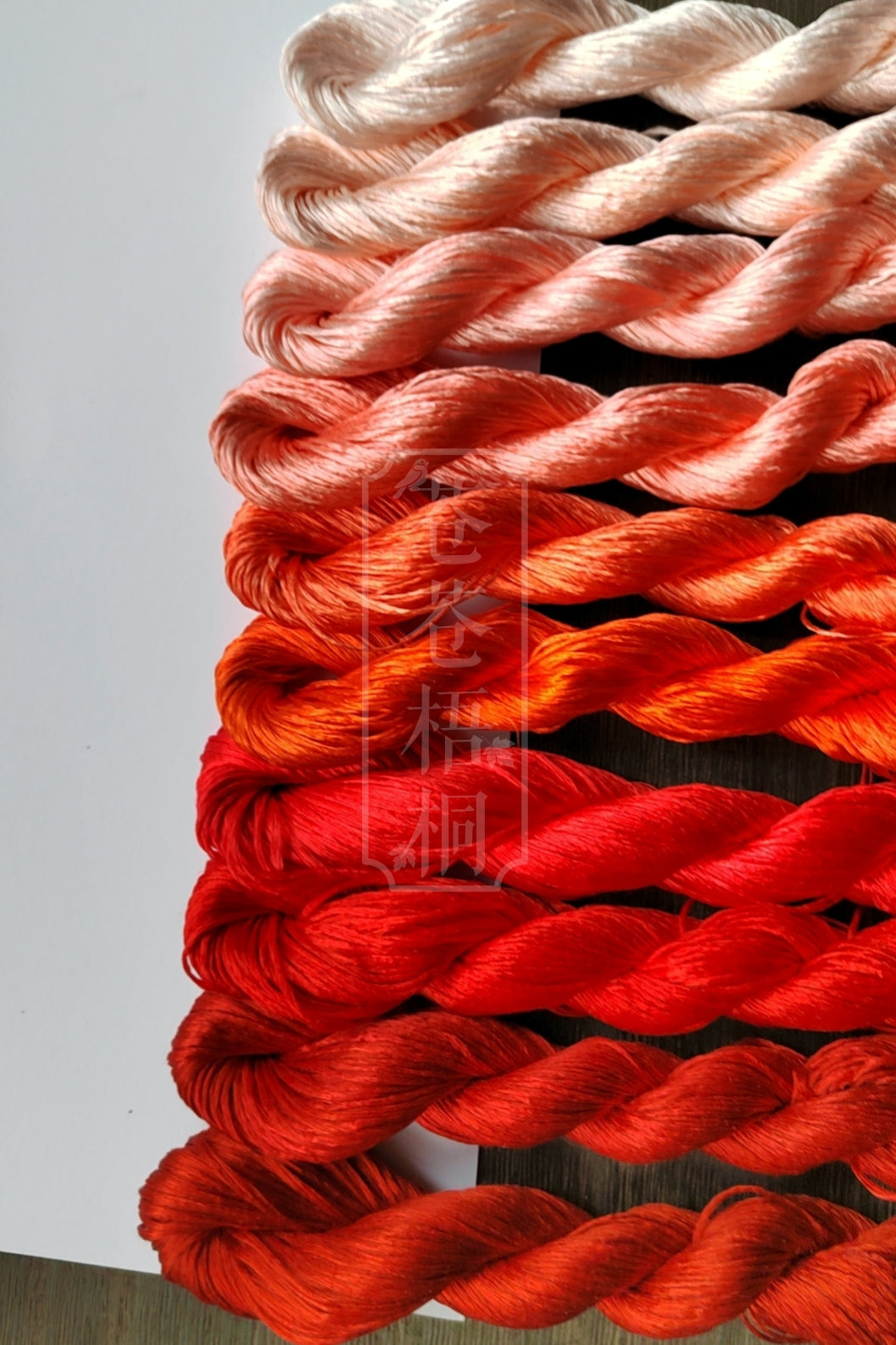 10g Suzhou Embroidery Thick Filament Slightly Twisted Mulberry Silk Thread(赤霞漫天)