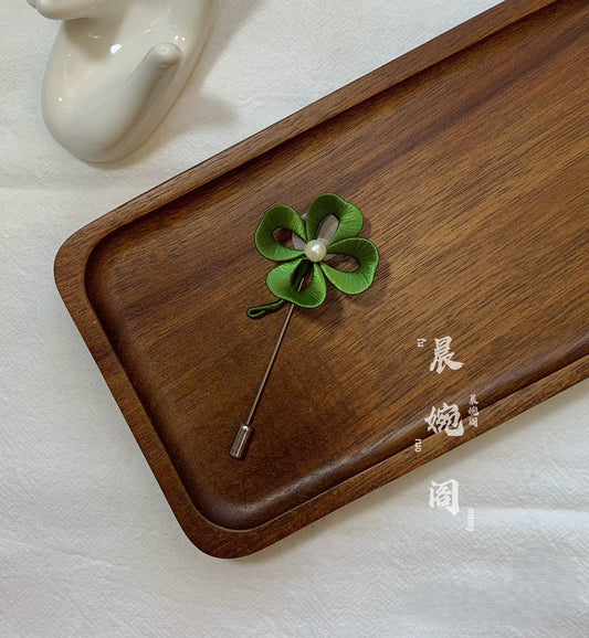 Handmade Chanhua Four-Leaf Clover Brooch - Thread Clover Pin with Pearl Center