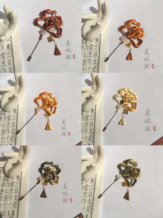 Handmade Chanhua Ginkgo Leaf Brooch - Thread Ginkgo Pin with Gold Accents