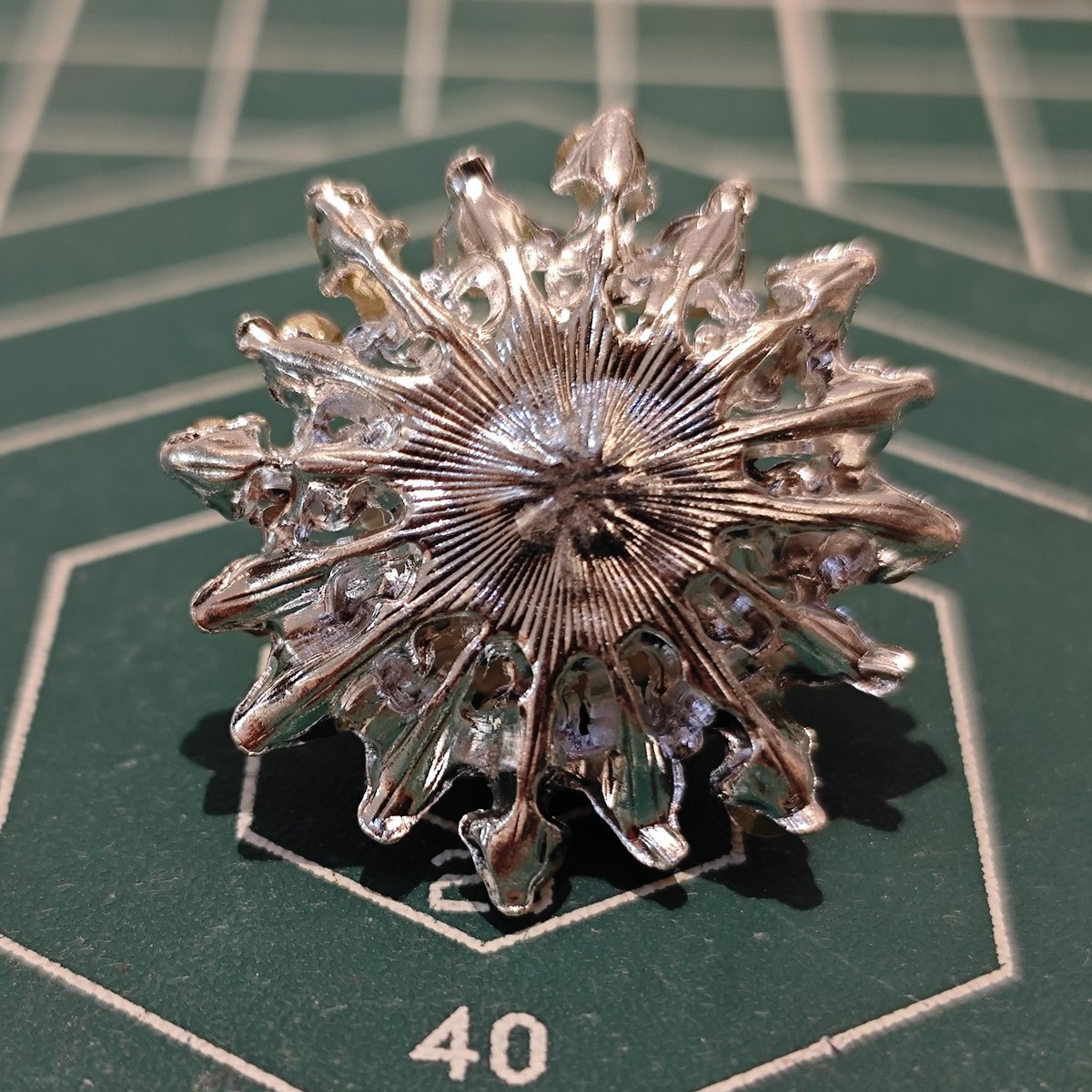 MF003 28mm Large Metal Flower Center Embellishment - Pearl & Rhinestone Charm for DIY Bridal, Chanhua & Statement Jewelry