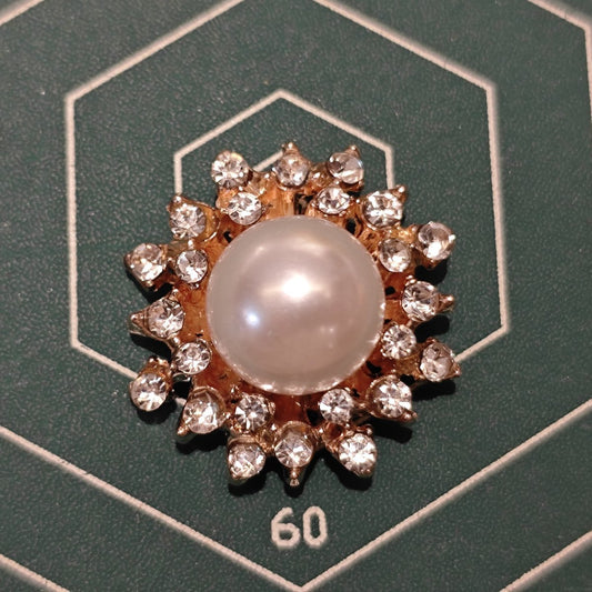 MF003 28mm Large Metal Flower Center Embellishment - Pearl & Rhinestone Charm for DIY Bridal, Chanhua & Statement Jewelry