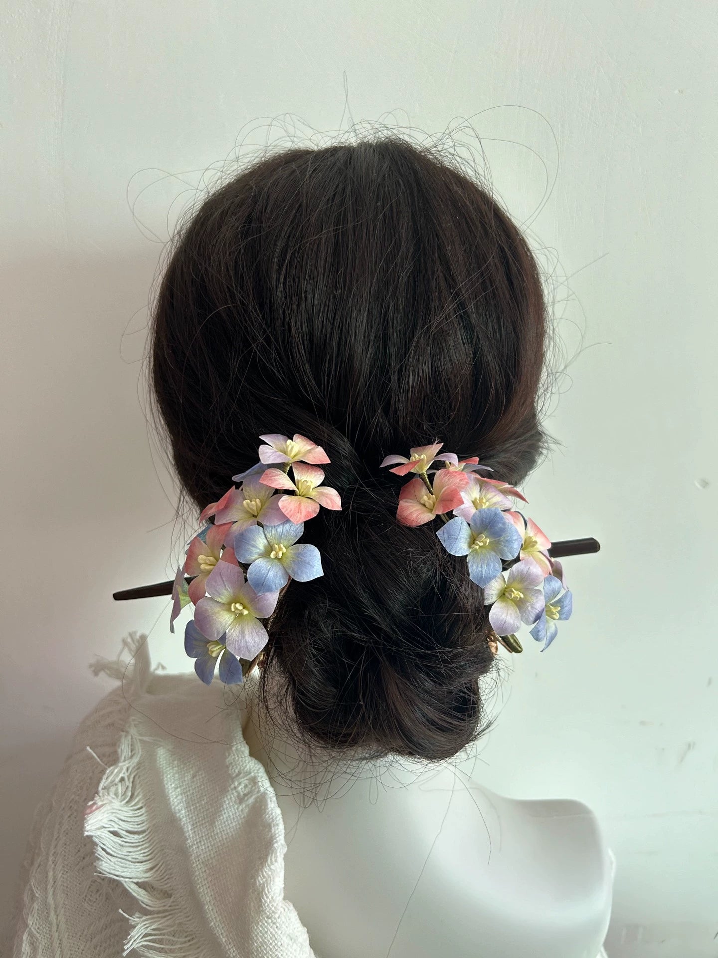 Handcrafted Silk Ronghua Hairpin - Blue & Pink Hydrangea Flower Hairpin (Pair)