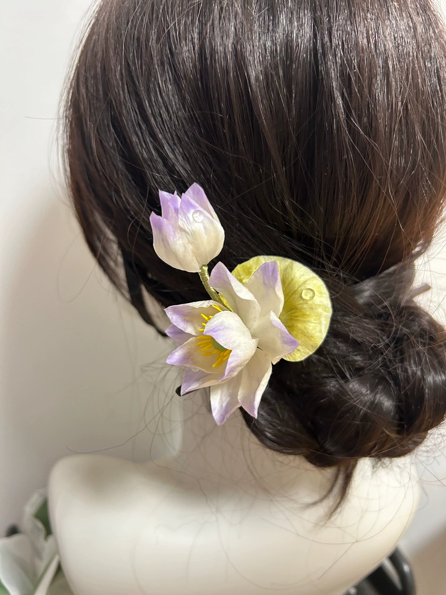 Handmade Ronghua Lotus Hairpin – Pale Purple & White Velvet Flower Hairpin