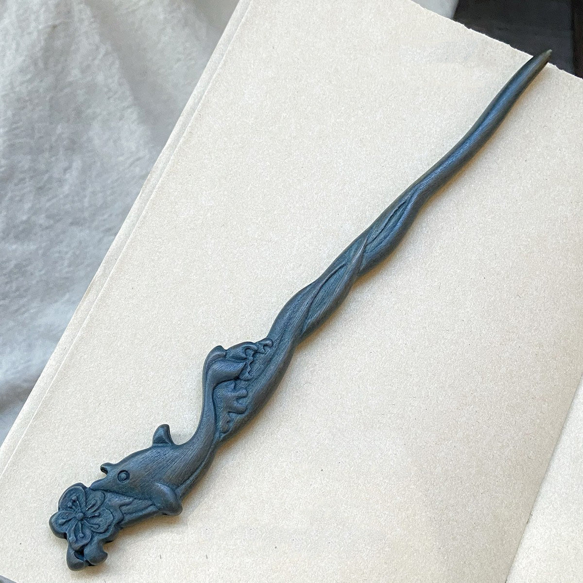 Natural Green Sandalwood Hair Stick - Blue Whale Design 20cm #鲸海
