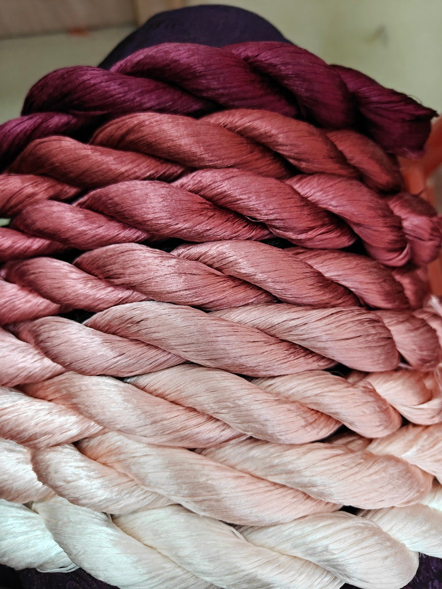 10g*8 Suzhou Embroidery Thick Untwisted Mulberry Silk Thread(#龙膏烟紫 10g*8)