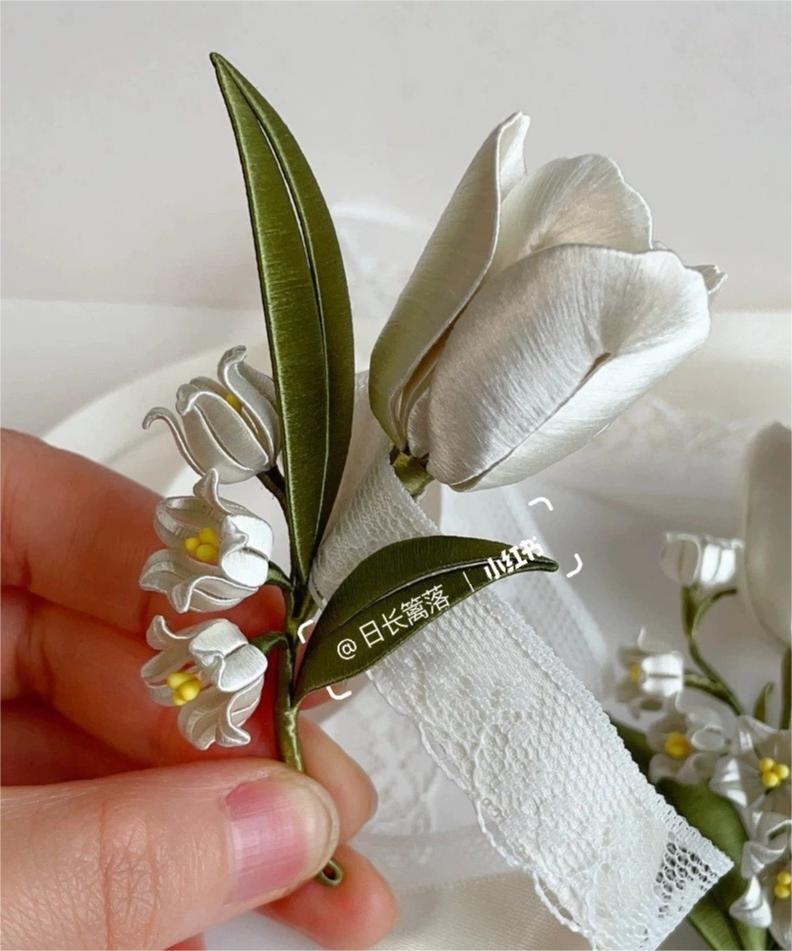 Tulip Bespoke Corsage - Silk Corsage(Chanhua)