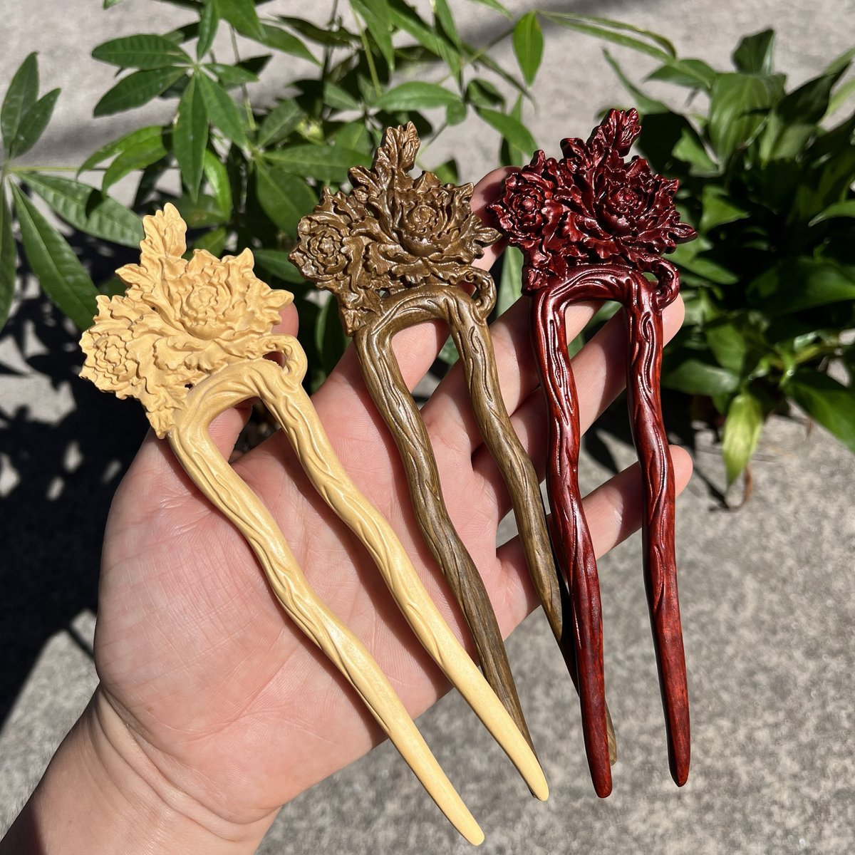 Natural U shape hair stick set in rosewood, green sandalwood, and boxwood with peony flower design, 17cm smooth uncoated wooden hair pins
