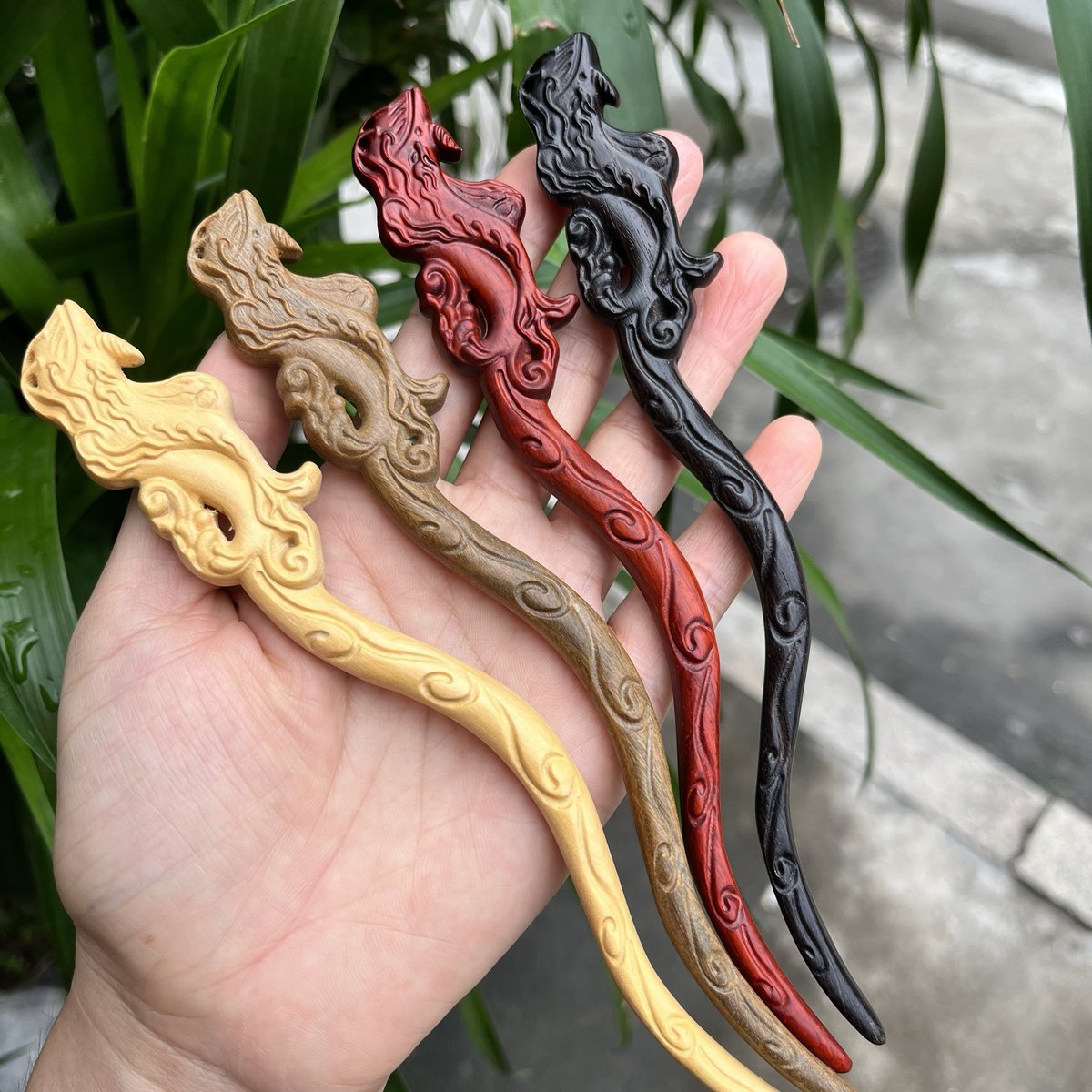 Natural hair stick set in rosewood, green sandalwood, boxwood, and African blackwood with mythical creature design, 20cm curved smooth uncoated wooden hair pins