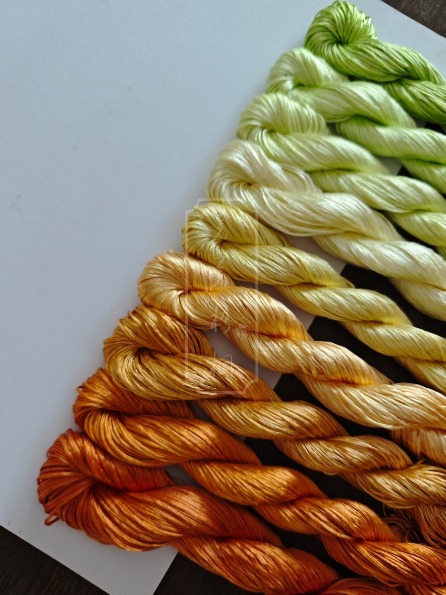 10g*9 Suzhou Embroidery Thick Filament Slightly Twisted Mulberry Silk Thread（春华秋实）