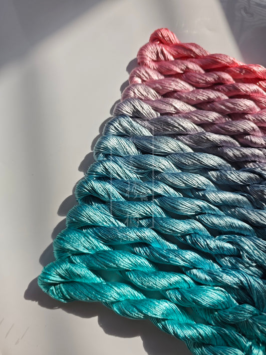 10g*12 Suzhou Embroidery Thick Filament Slightly Twisted Mulberry Silk Thread（粉黛青影）