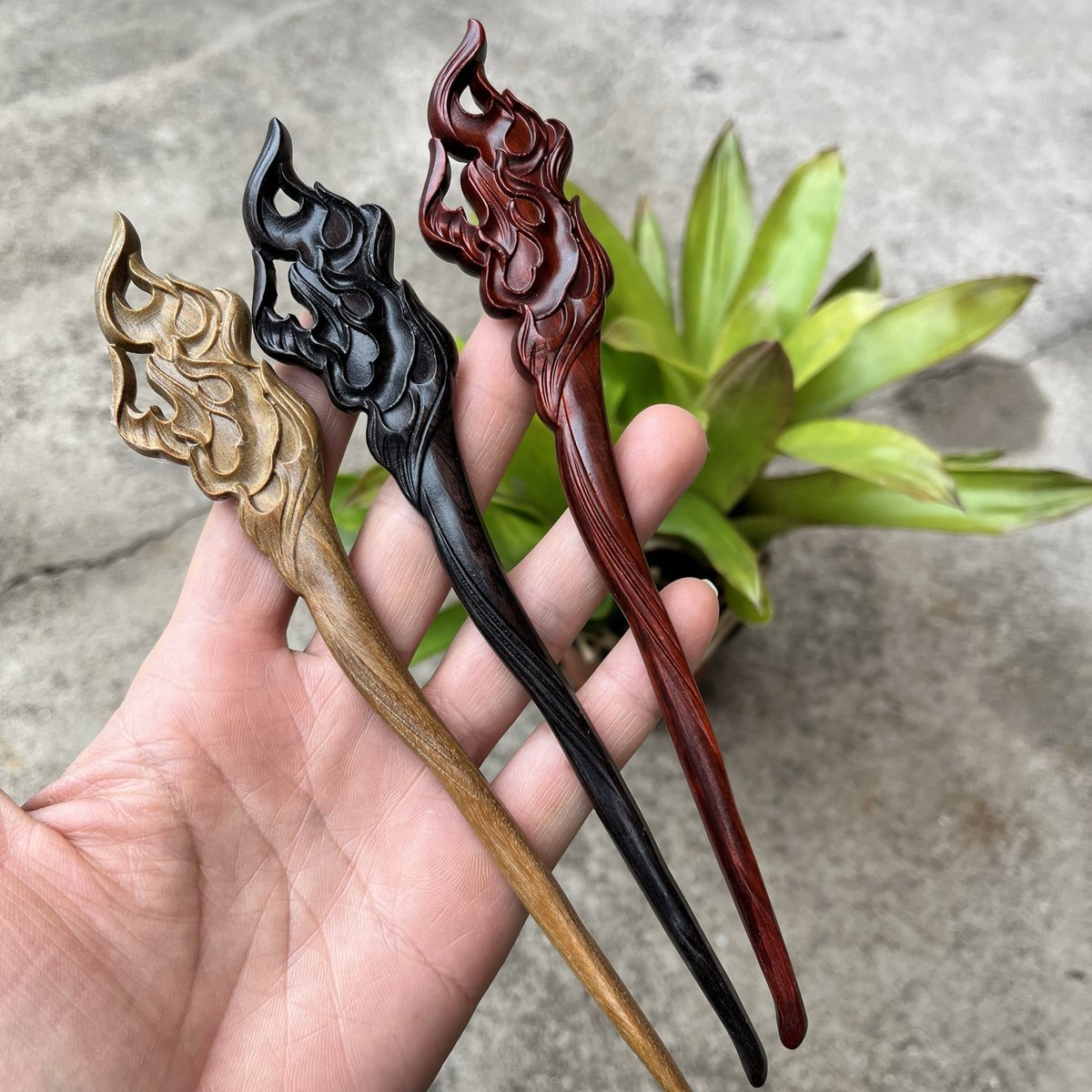 Natural flame hair stick set in rosewood, green sandalwood, and African blackwood, 19cm single-prong design with flame top smooth uncoated finish