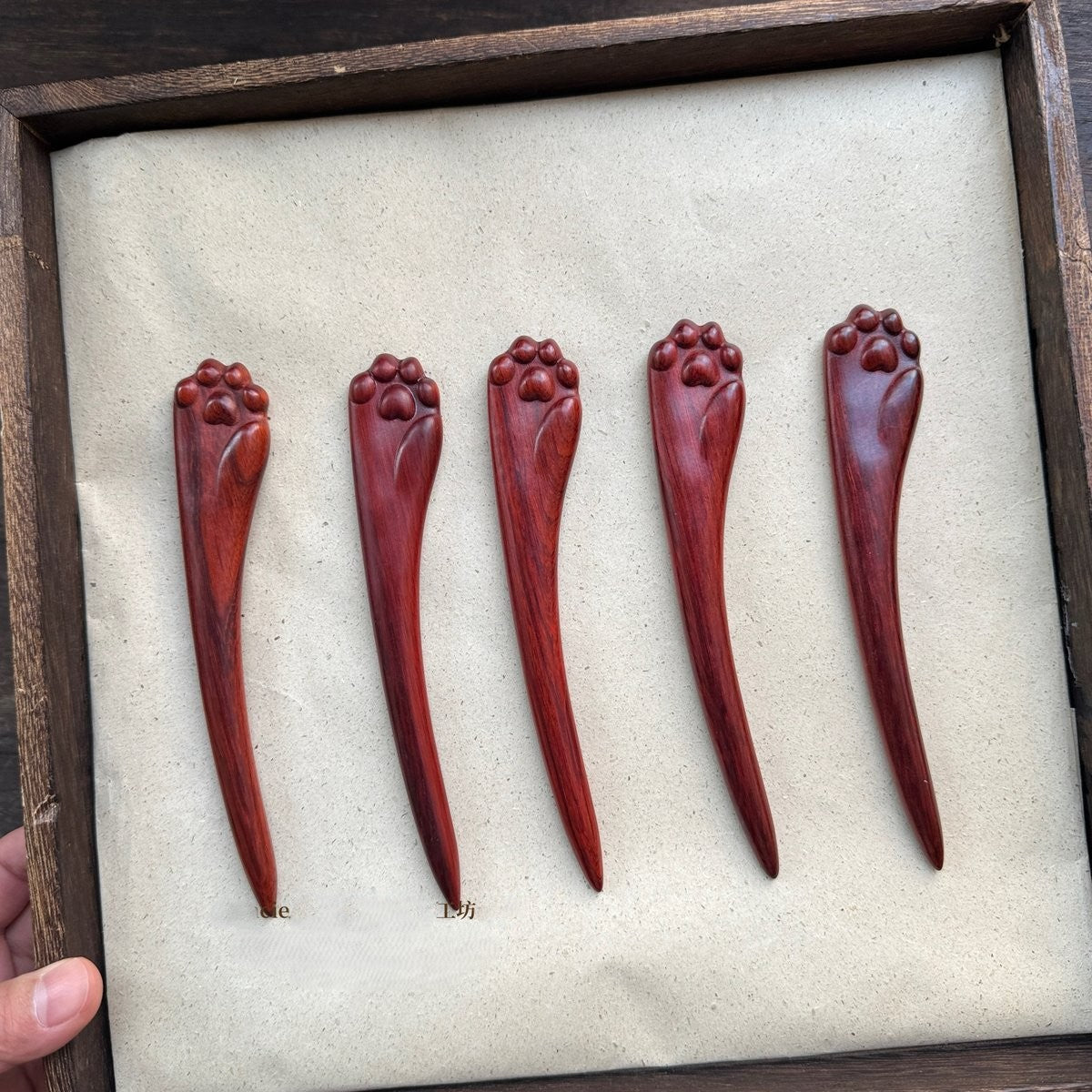 Natural Rosewood Hair Stick - Cat Paw Design #喵王之爪