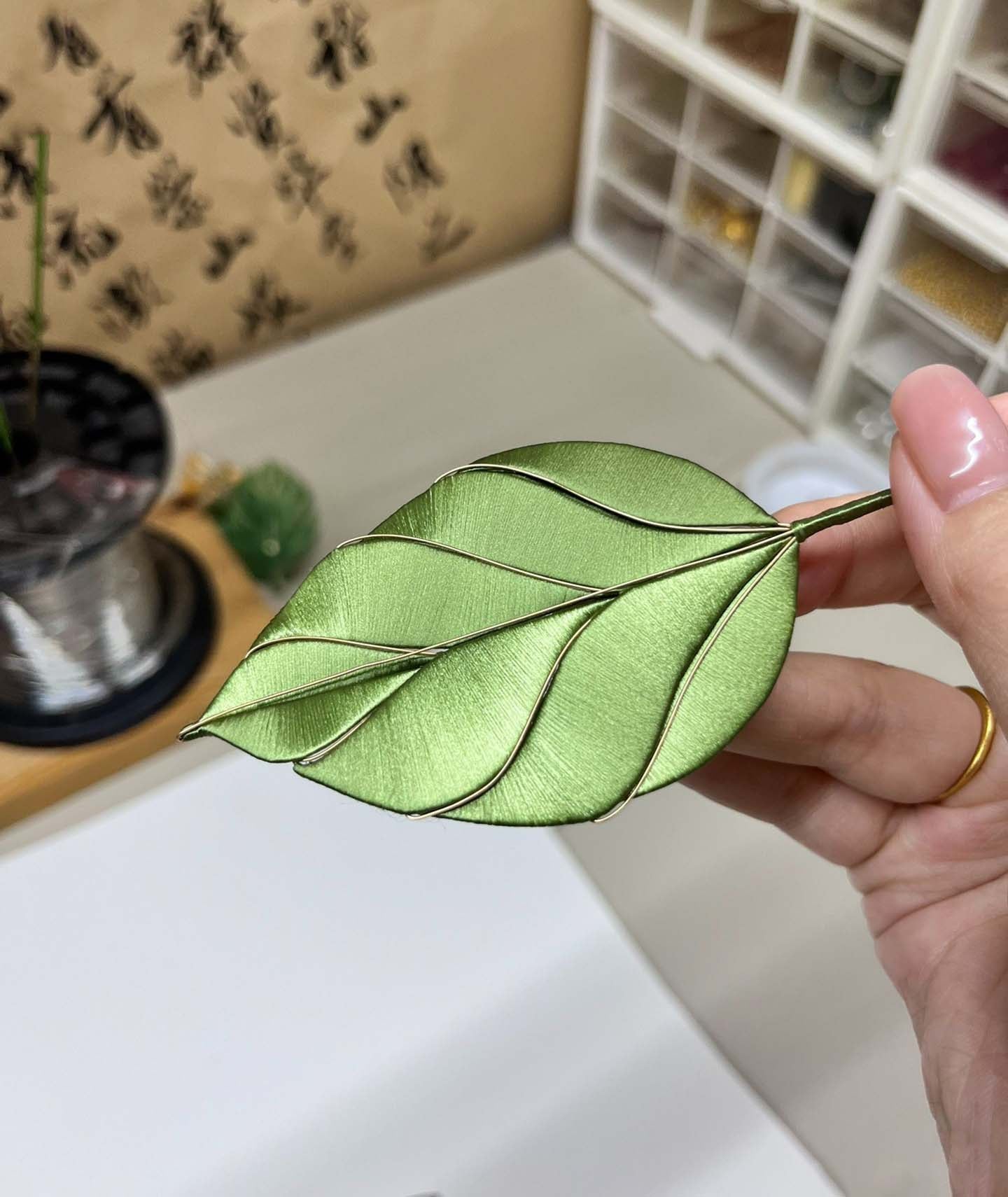 Leaf Bespoke Brooch-Green Silk Brooch(Chanhua)