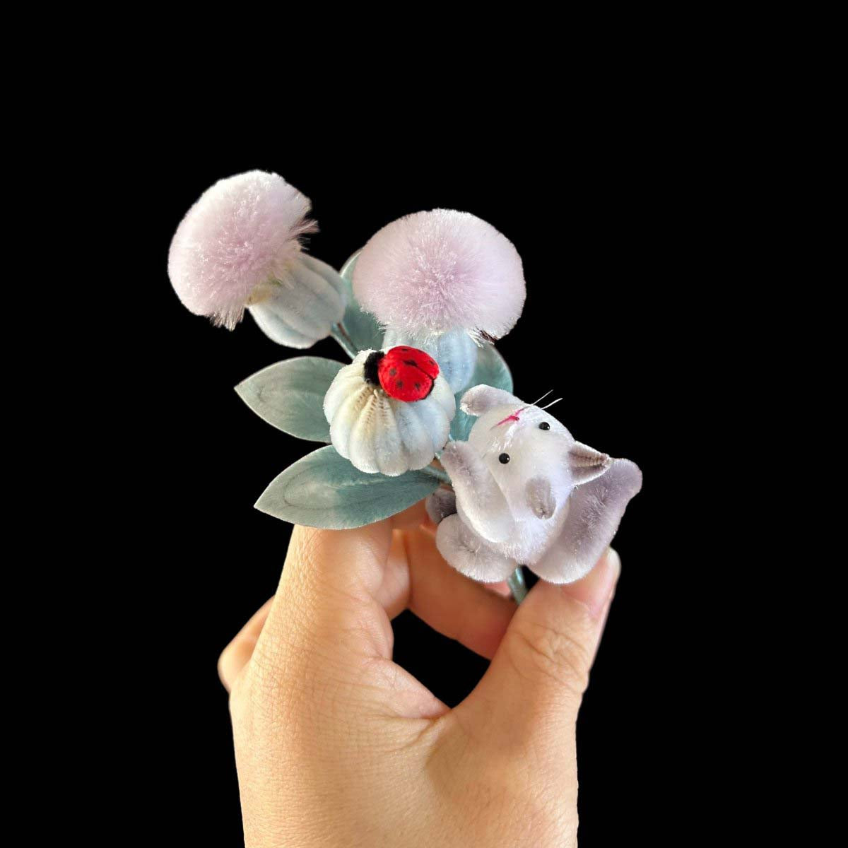 Squirrel Bespoke Brooch-Silk Brooch(Ronghua)