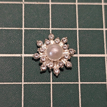 Close-up of Silver-Tone Flatback Snowflake Flower Center with Pearl and Clear Rhinestones (16mm)