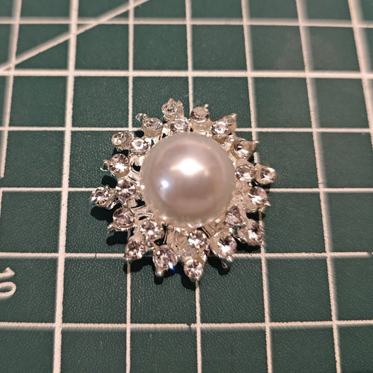 28mm Large Metal Flower Center Embellishment - Pearl & Rhinestone Charm for DIY Bridal, Chanhua & Statement Jewelry