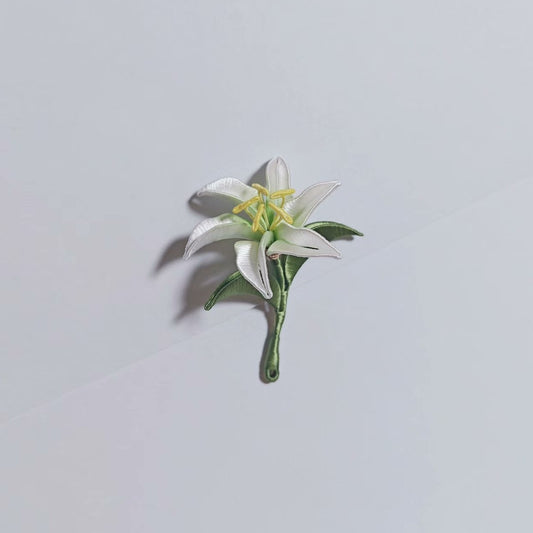 Handmade Chanhua Lily Brooch - Yellow Stamens & Green Leaves