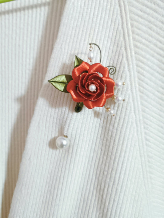 Shiyi Handmade Chanhua Red Rose Brooch - Daily, Wedding & Banquet