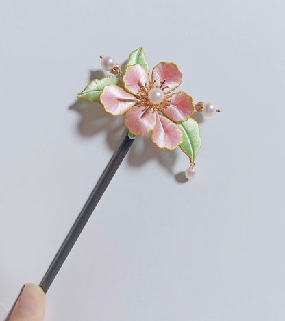 Weichen Handmade Brooch - Silk Brooch(Chanhua)