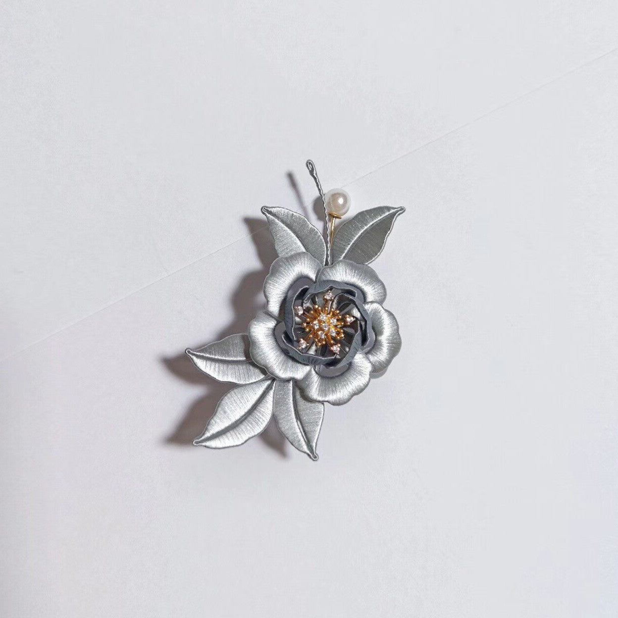 Handmade Chanhua Ink Camellia Brooch - Silver Grey with Gold Center