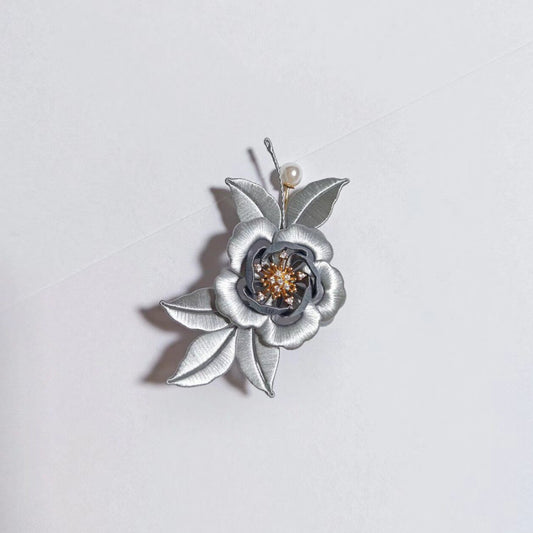 Handmade Chanhua Ink Camellia Brooch - Silver Grey with Gold Center