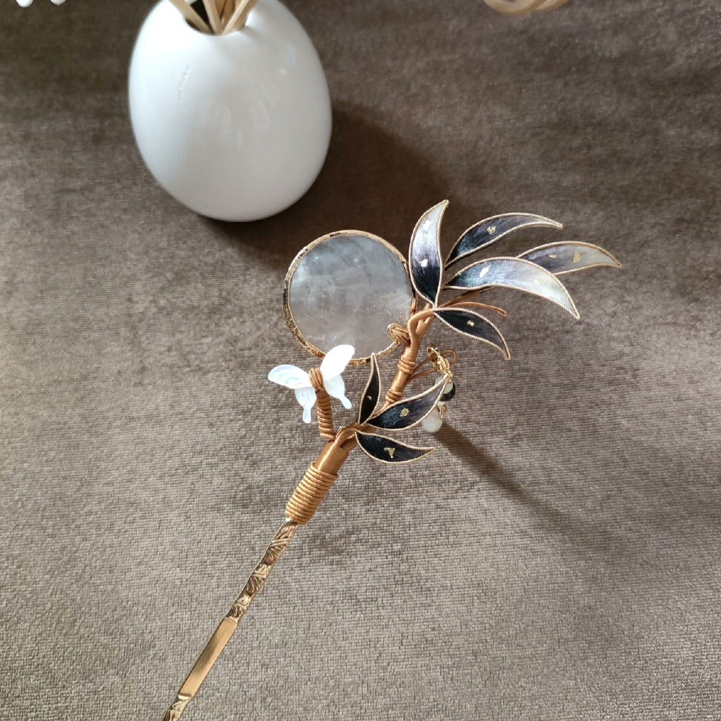 Handmade Ronghua Bamboo & Moon Hairpin - Dark Leaves with Jade Drop