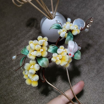 Handmade Ronghua Silk Velvet Osmanthus Flower and Moon Rabbit Hairpin