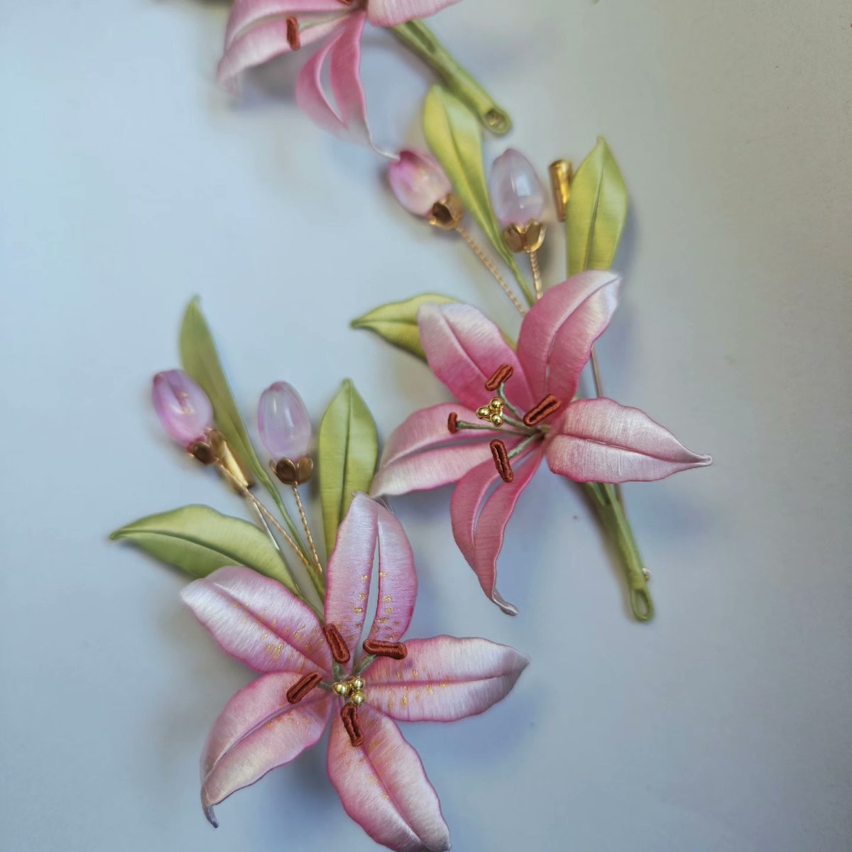 Handmade Thread-Wrapped Pink Lily Brooch - Artisanal Chanhua Floral Pin
