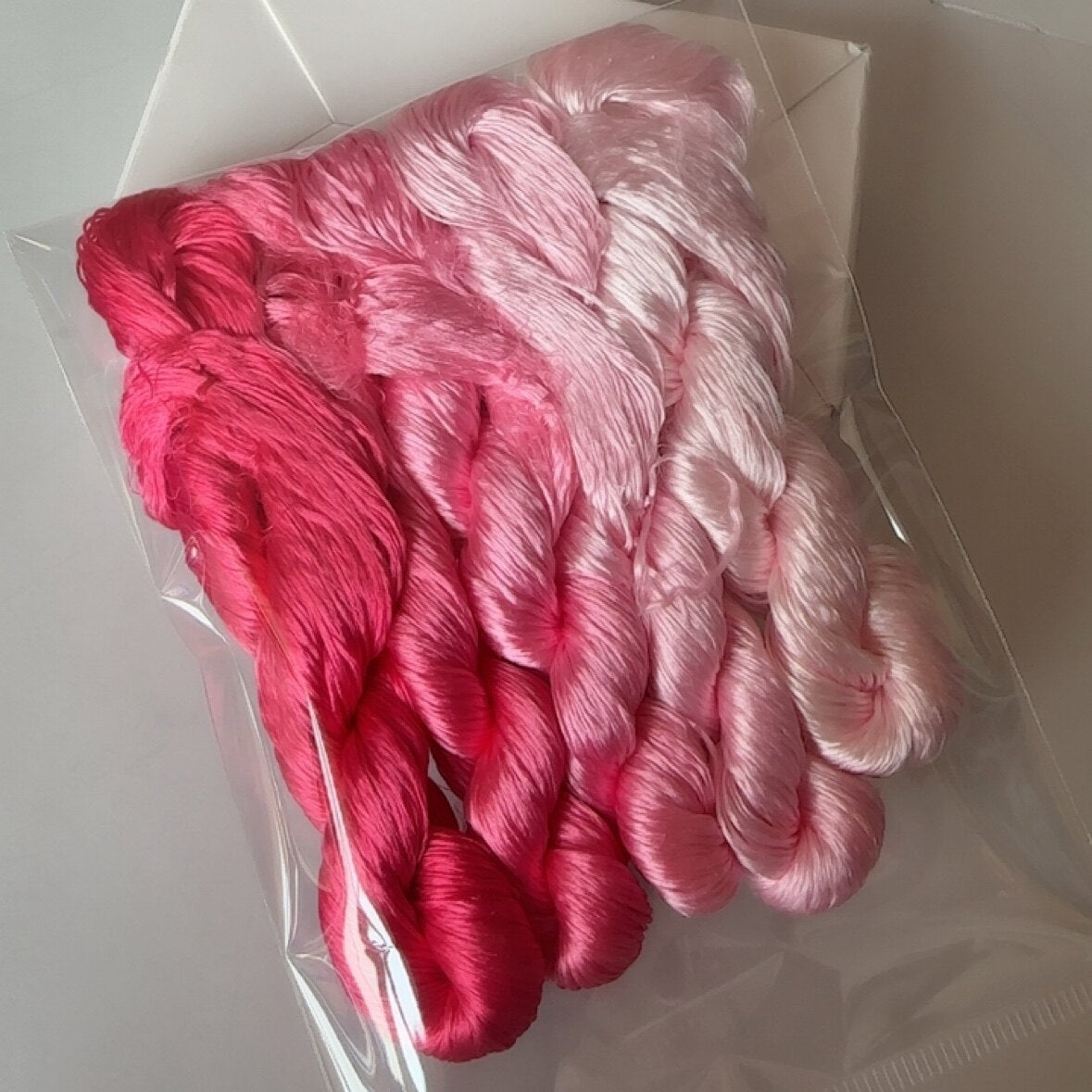 80m Suzhou Embroidery Untwisted Mulberry Silk Thread(#09  80m*5)