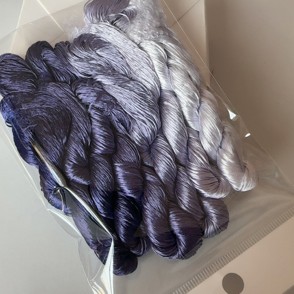 80m Suzhou Embroidery Untwisted Mulberry Silk Thread(#87烟紫 80m*6)