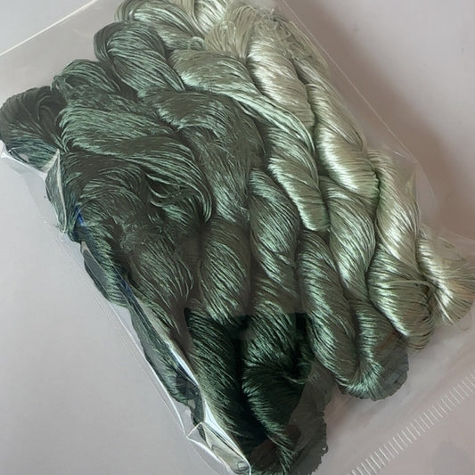 80m Suzhou Embroidery Untwisted Mulberry Silk Thread(#40   80m*5)