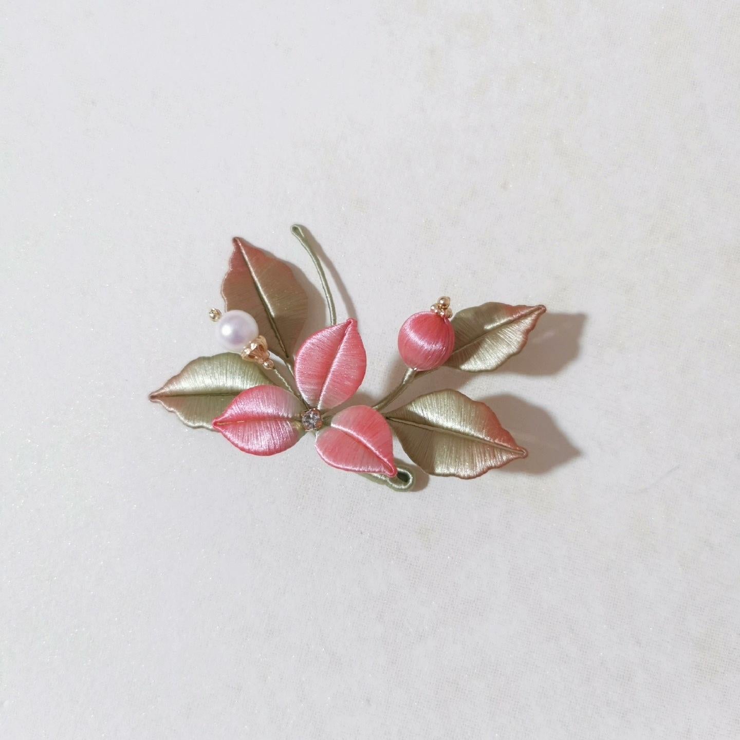 Jingwu Handmade Brooch - Silk Brooch(Chanhua)