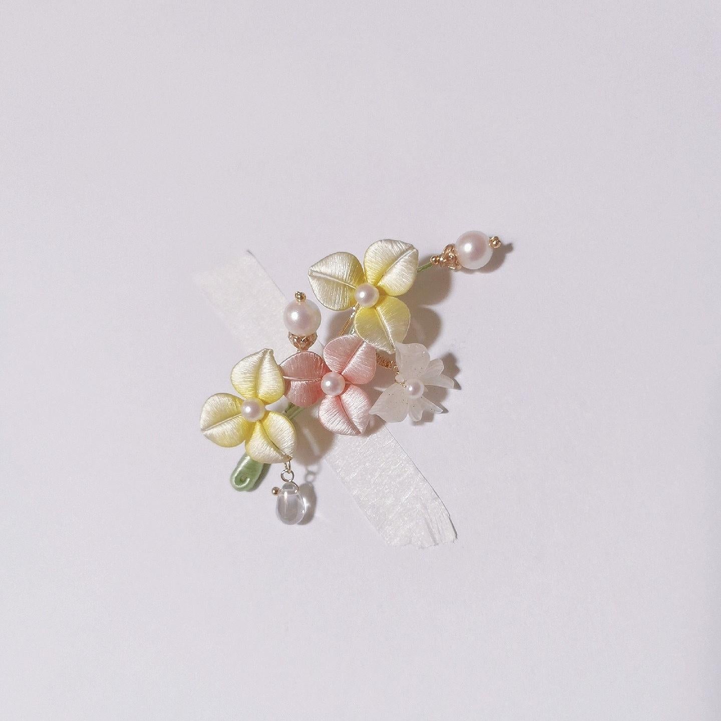 Yunxiang Handmade Brooch - Silk Brooch(Chanhua)