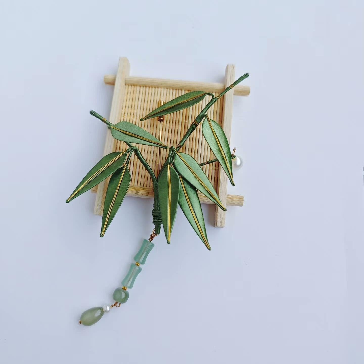 Bamboo Leaf Handmade Brooch - Silk Brooch(Chanhua)