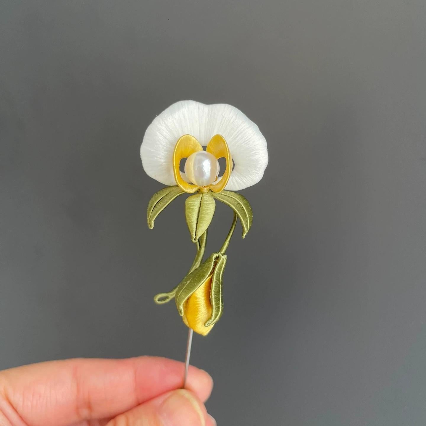 Pea Flower Handmade Brooch - Silk Brooch(Chanhua)