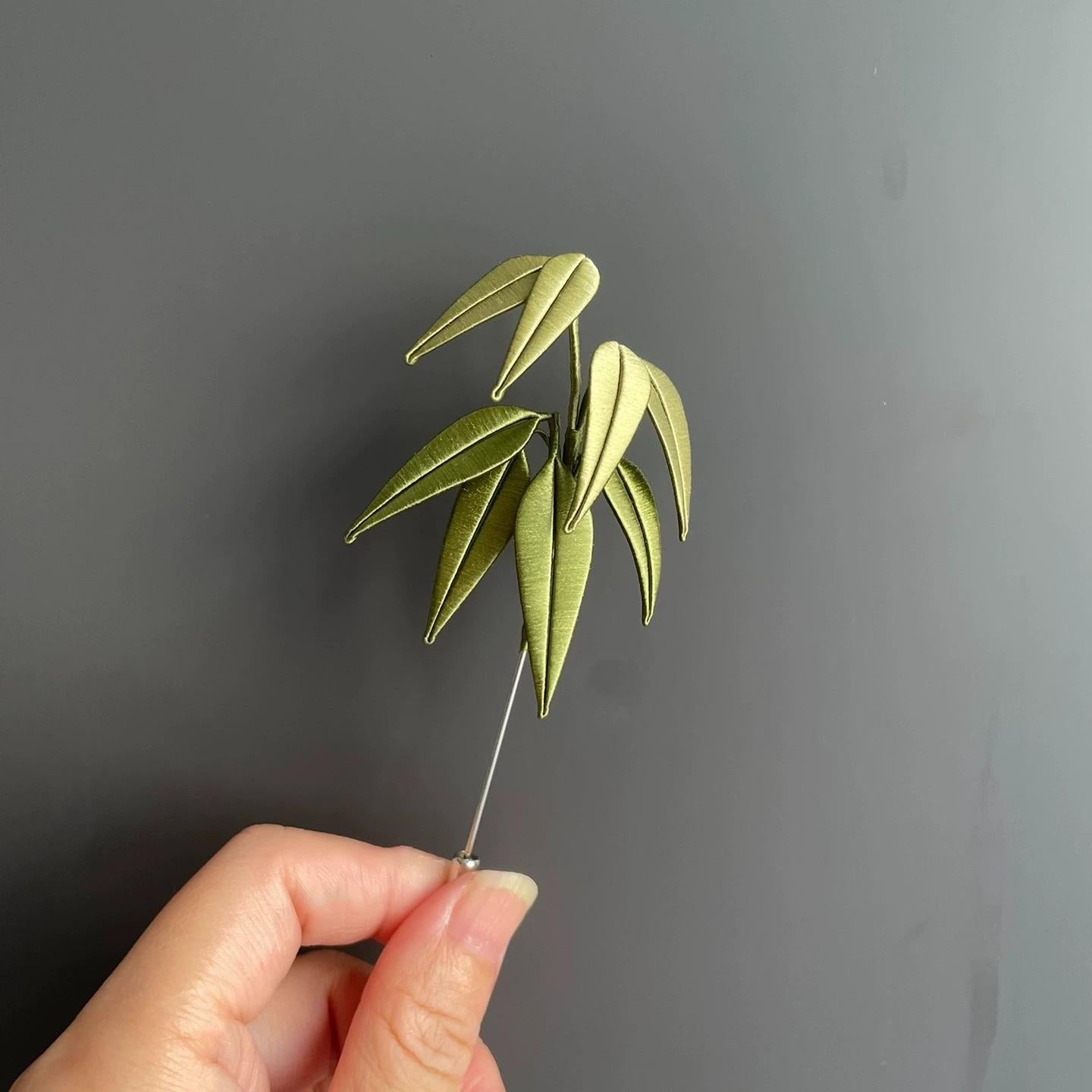 Bamboo Leaf Handmade Brooch - Silk Brooch(Chanhua)