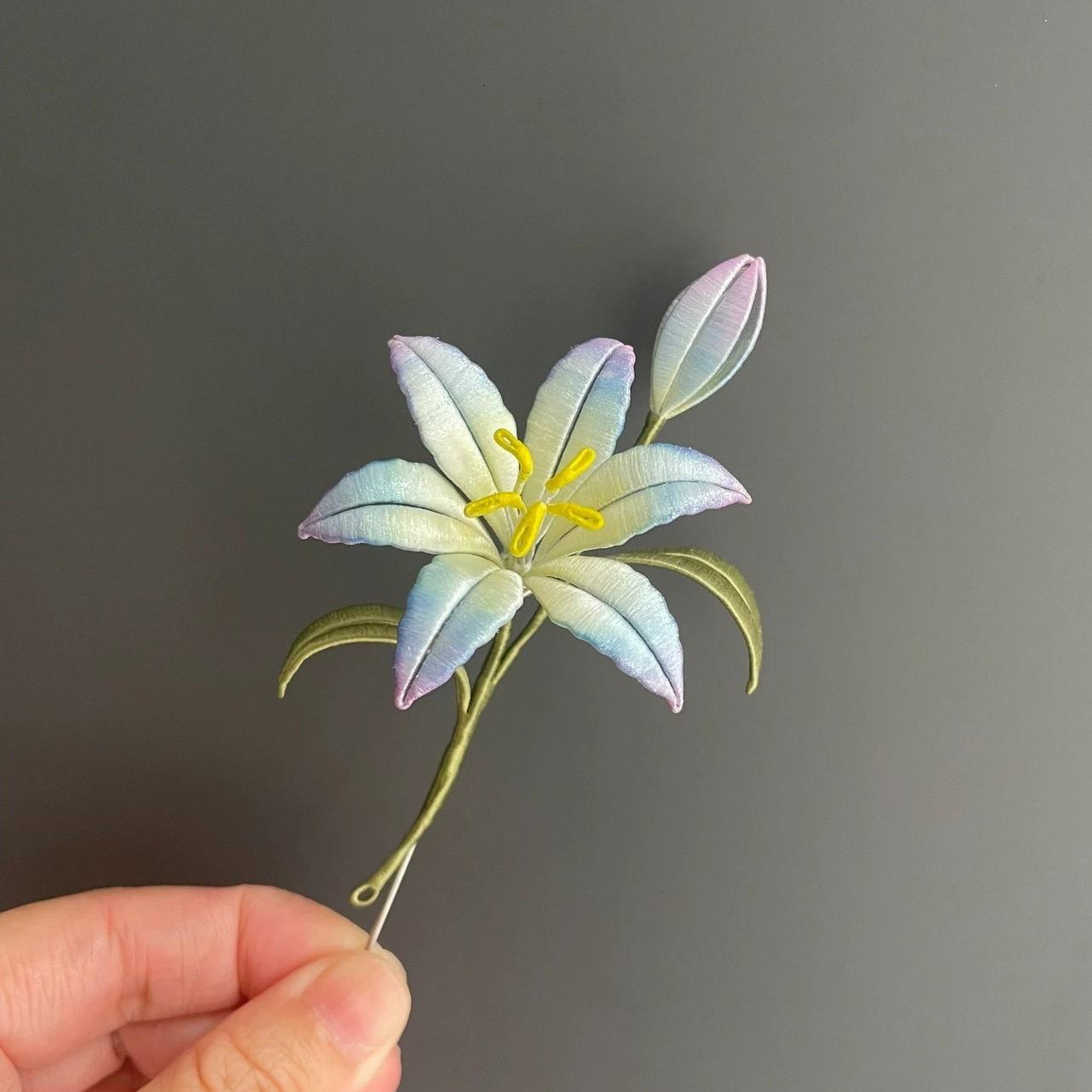 Lily Handmade Brooch - Silk Brooch(Chanhua)